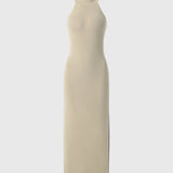Vestido de Gola Alta com Decote