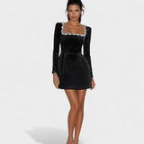 Vera - Mini Vestido de Veludo