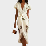 Rita - Vestido Elegante com Decote em V