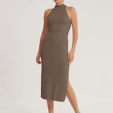 Vestido de Gola Alta com Decote