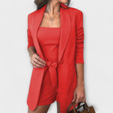 Conjunto com Colete, Jaqueta e Shorts de Cintura Alta