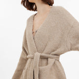Cardigan Solto e Aconchegante com Cinto e Bolsos