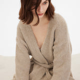 Cardigan Solto e Aconchegante com Cinto e Bolsos