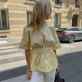 Cláudia - Blusa Delicada e Irresistível