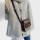Chanel - Casaco Estiloso com Cachecol