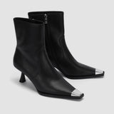 Botins de Cano Curto em Imitação de Couro com Bico Fino